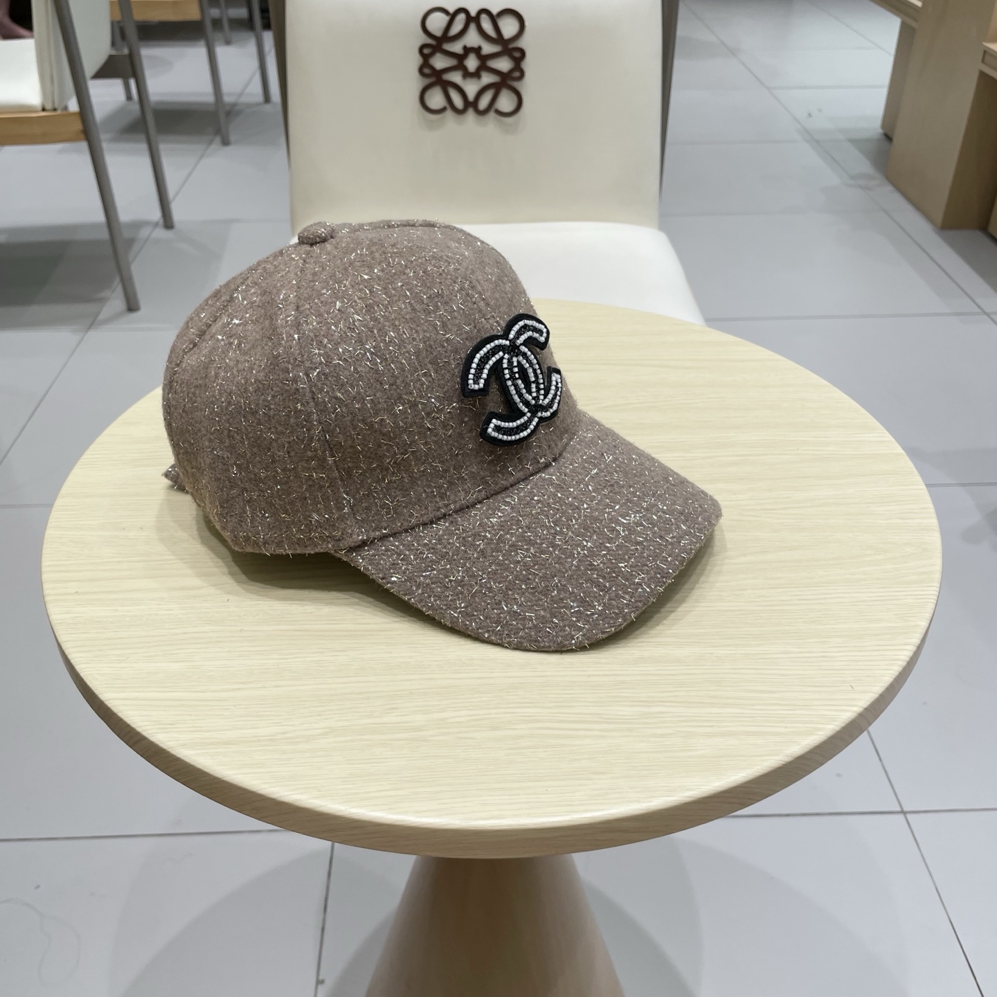  CHANEL香奈儿】秋冬新款简约logo棒球帽，新款出货，大牌款超好搭配，赶紧入手！