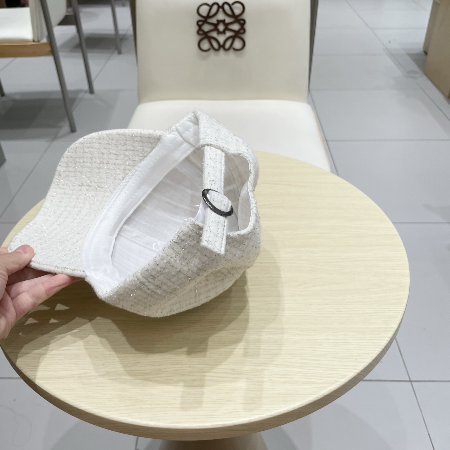  CHANEL香奈儿】秋冬新款简约logo棒球帽，新款出货，大牌款超好搭配，赶紧入手！