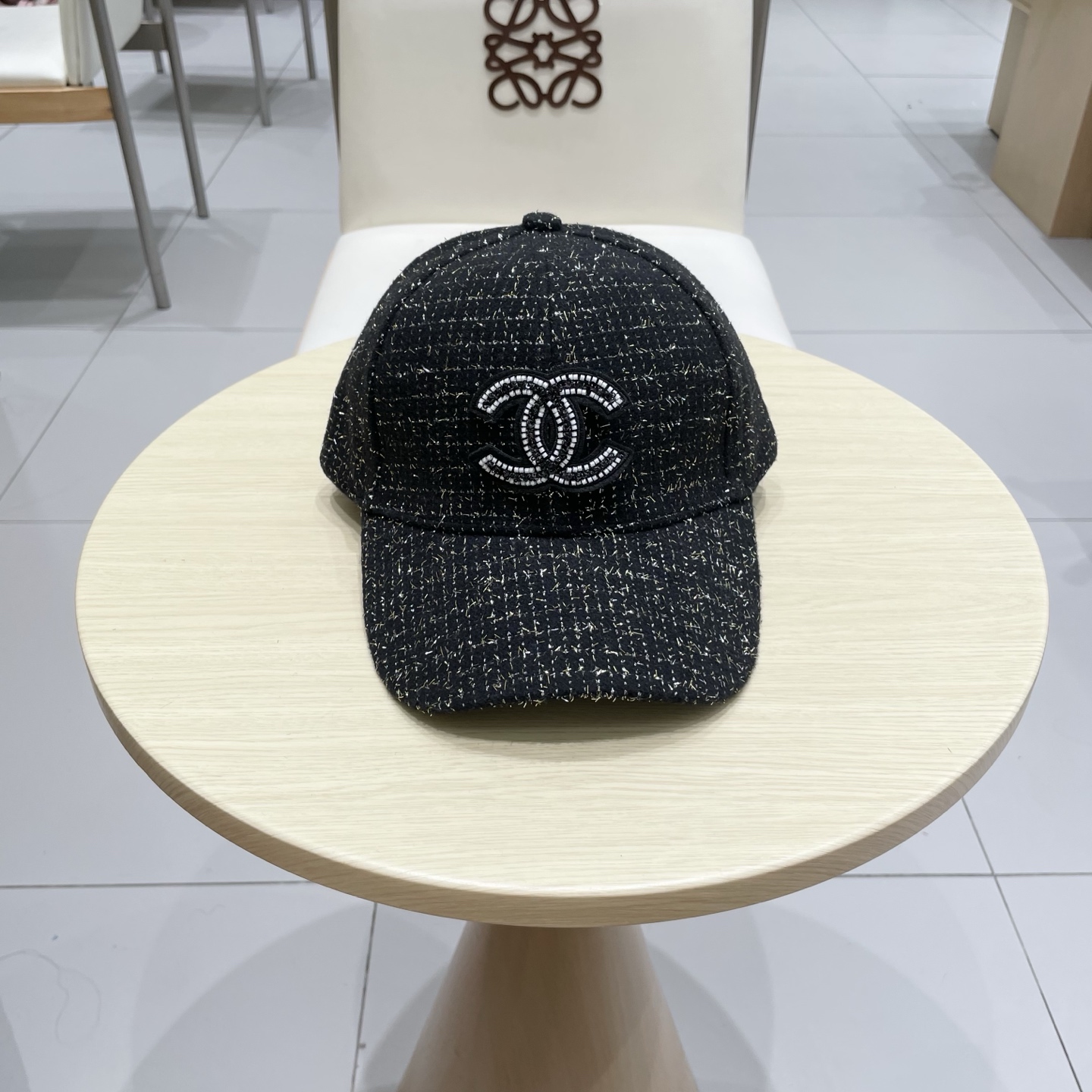 NO:361102,CHANEL Chanel] New autumn and winter simple logo baseball cap, new style shipped, big brand models are super easy to match, buy them now!  Hat Straw Hat Fisherman Hat Baseball Hat, Hats, Chanel, Chanel, espadrilles, hatsCHANEL香奈儿】秋冬新款简约logo棒球帽,新款出货,大牌款超好搭配,赶紧入手！帽子草帽渔夫帽棒球帽,帽子,chanel,chanel,espadrilles,hats,hat