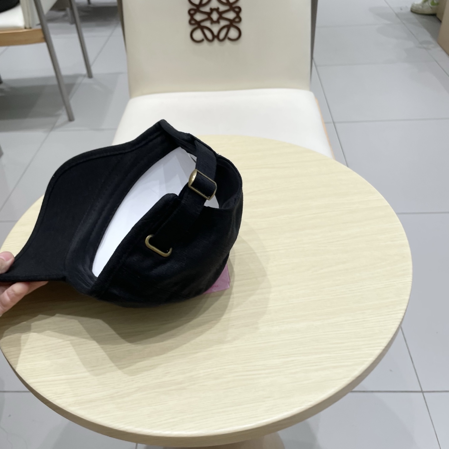 🧢路易威登棒球帽 LouisVuitton😍新款LV棒球帽，重工打造♥️高端大气，百搭款🤗男女通用！跑量