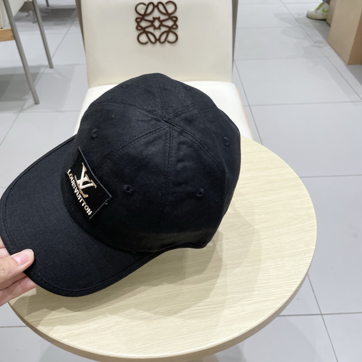 🧢路易威登棒球帽 LouisVuitton😍新款LV棒球帽，重工打造♥️高端大气，百搭款🤗男女通用！跑量