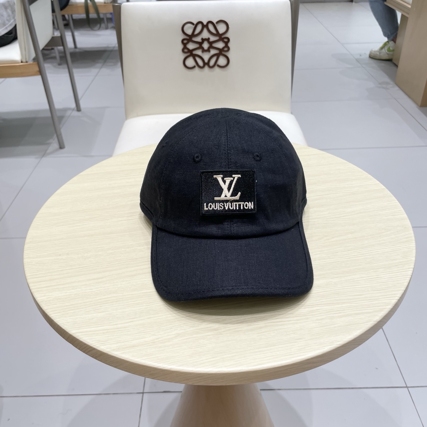 🧢路易威登棒球帽 LouisVuitton😍新款LV棒球帽，重工打造♥️高端大气，百搭款🤗男女通用！跑量