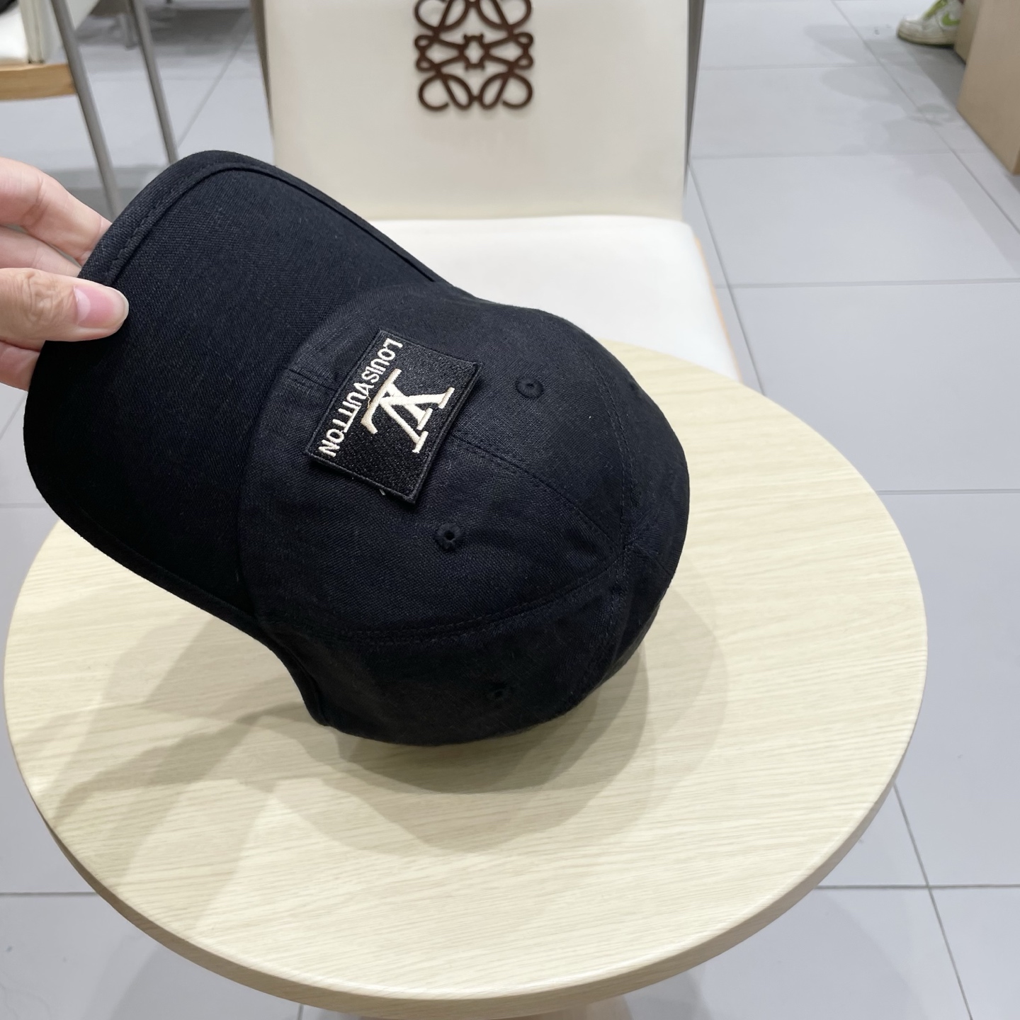 🧢路易威登棒球帽 LouisVuitton😍新款LV棒球帽，重工打造♥️高端大气，百搭款🤗男女通用！跑量