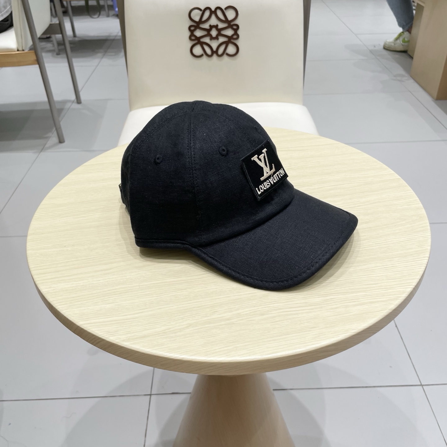 🧢路易威登棒球帽 LouisVuitton😍新款LV棒球帽，重工打造♥️高端大气，百搭款🤗男女通用！跑量