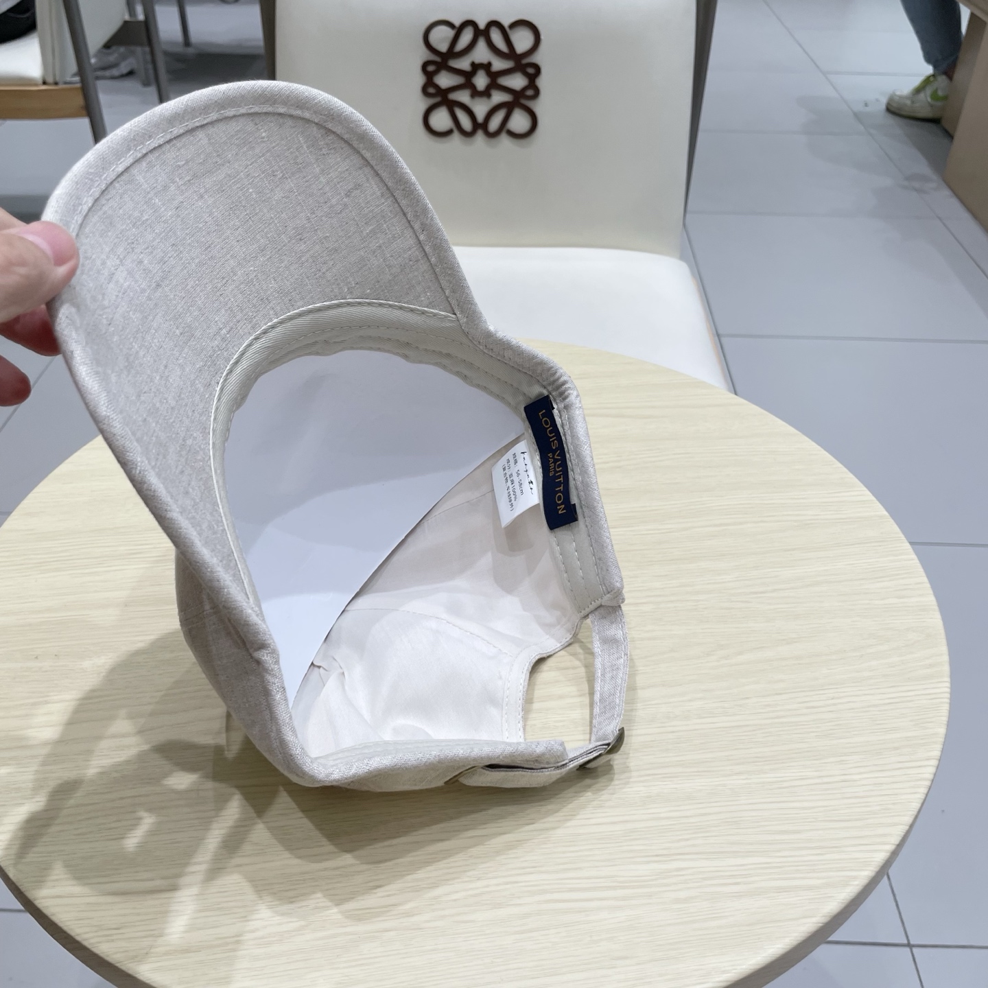 🧢路易威登棒球帽 LouisVuitton😍新款LV棒球帽，重工打造♥️高端大气，百搭款🤗男女通用！跑量