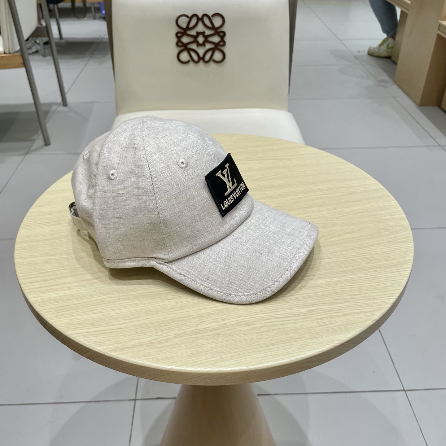 🧢路易威登棒球帽 LouisVuitton😍新款LV棒球帽，重工打造♥️高端大气，百搭款🤗男女通用！跑量
