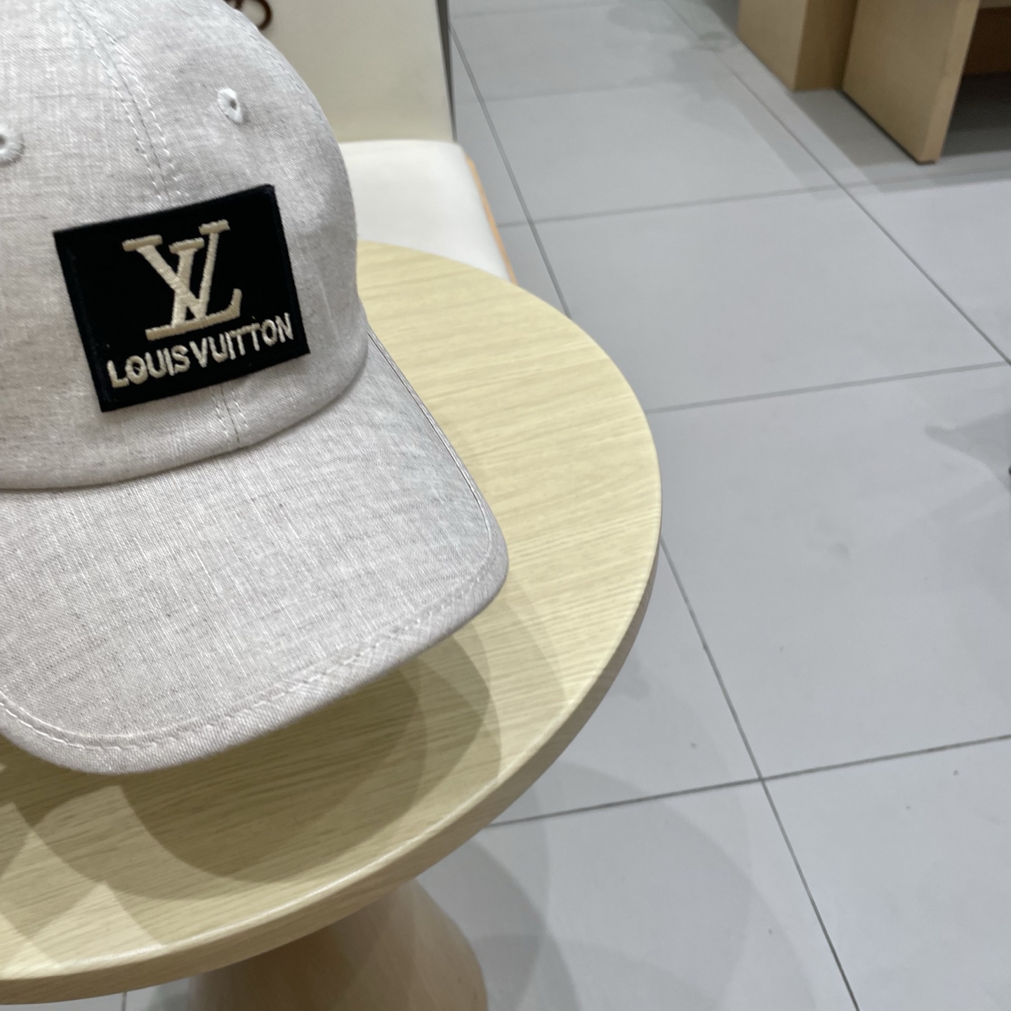 🧢路易威登棒球帽 LouisVuitton😍新款LV棒球帽，重工打造♥️高端大气，百搭款🤗男女通用！跑量