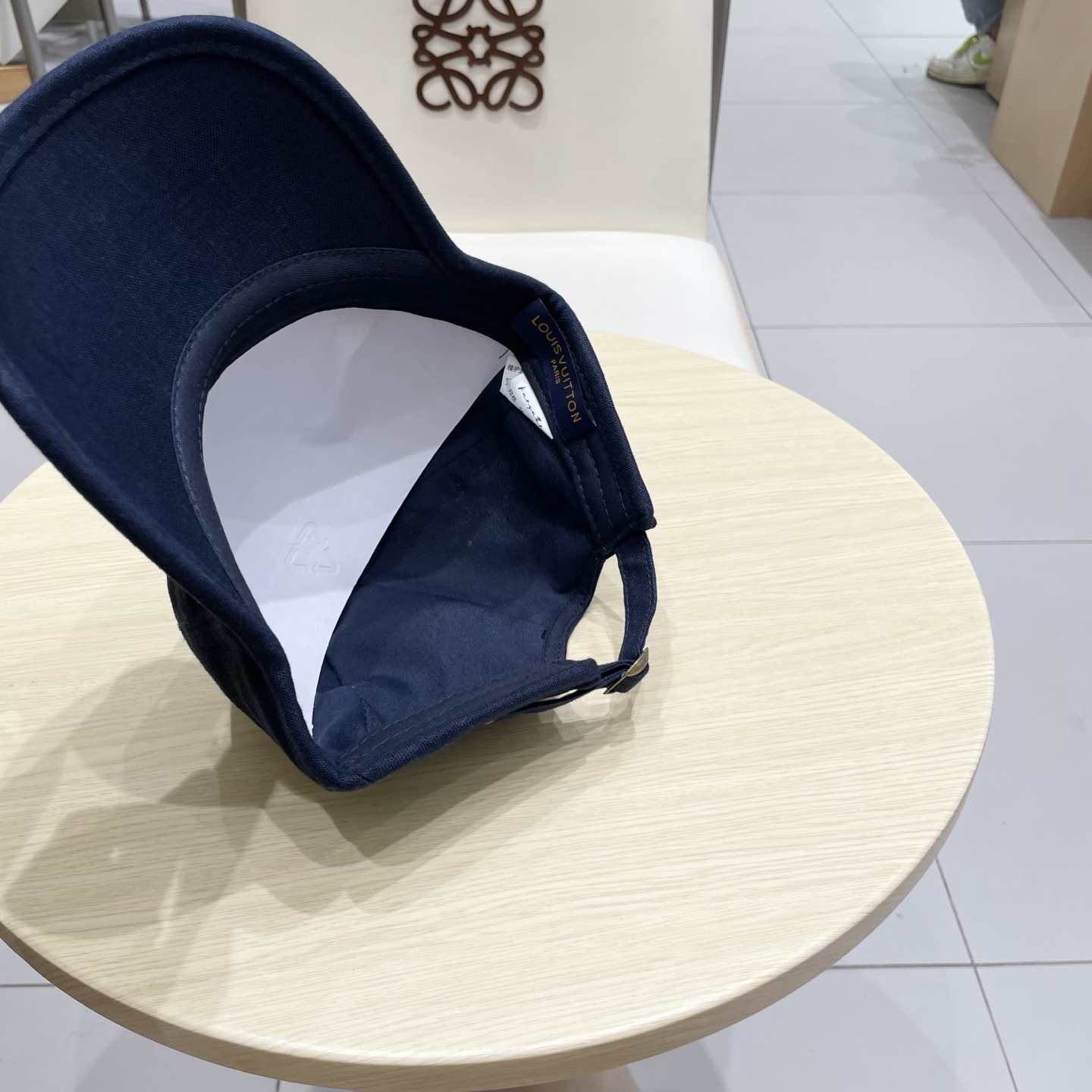 🧢路易威登棒球帽 LouisVuitton😍新款LV棒球帽，重工打造♥️高端大气，百搭款🤗男女通用！跑量