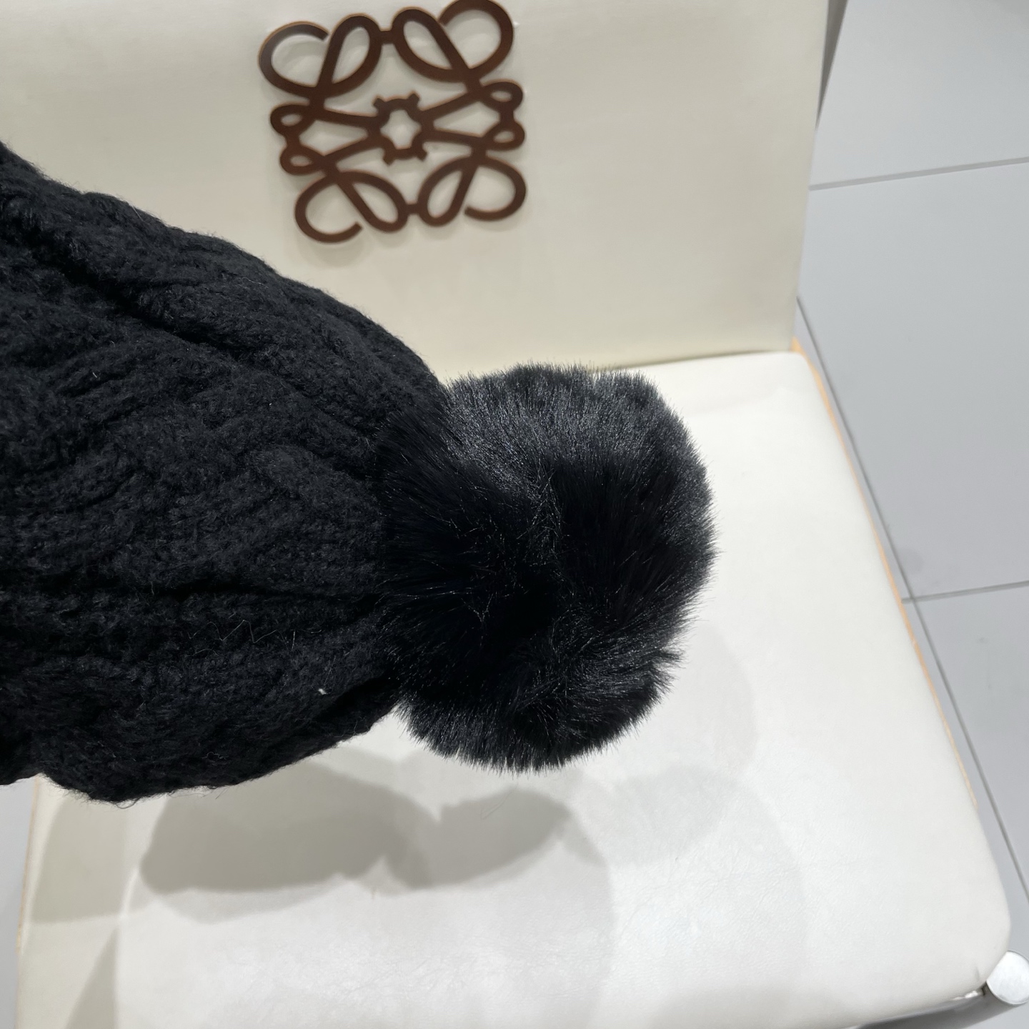 潮牌石头岛STONE经典爆款羊绒羊毛针织帽
秋冬新款毛球毛线帽，冷帽，小红帽爆款