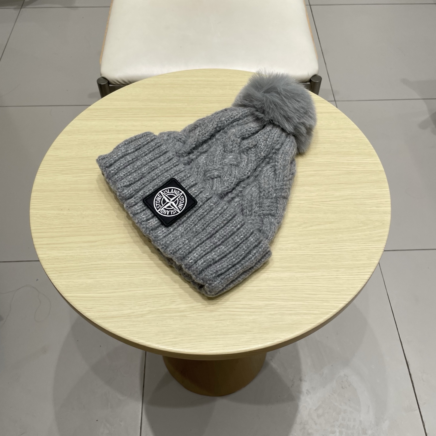 潮牌石头岛STONE经典爆款羊绒羊毛针织帽
秋冬新款毛球毛线帽，冷帽，小红帽爆款