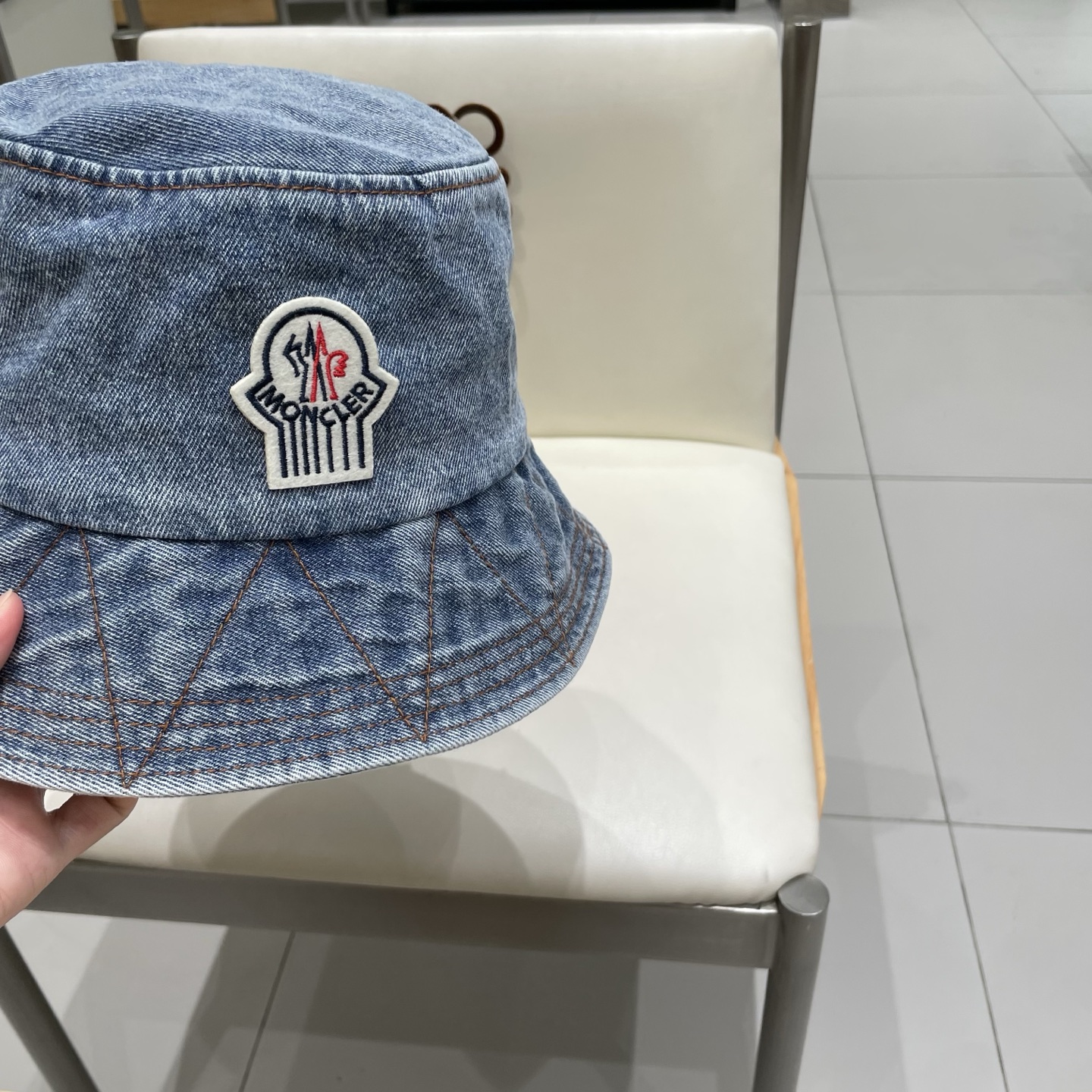 蒙口moncler秋款牛仔渔夫帽，渔夫桶帽，头围57cm