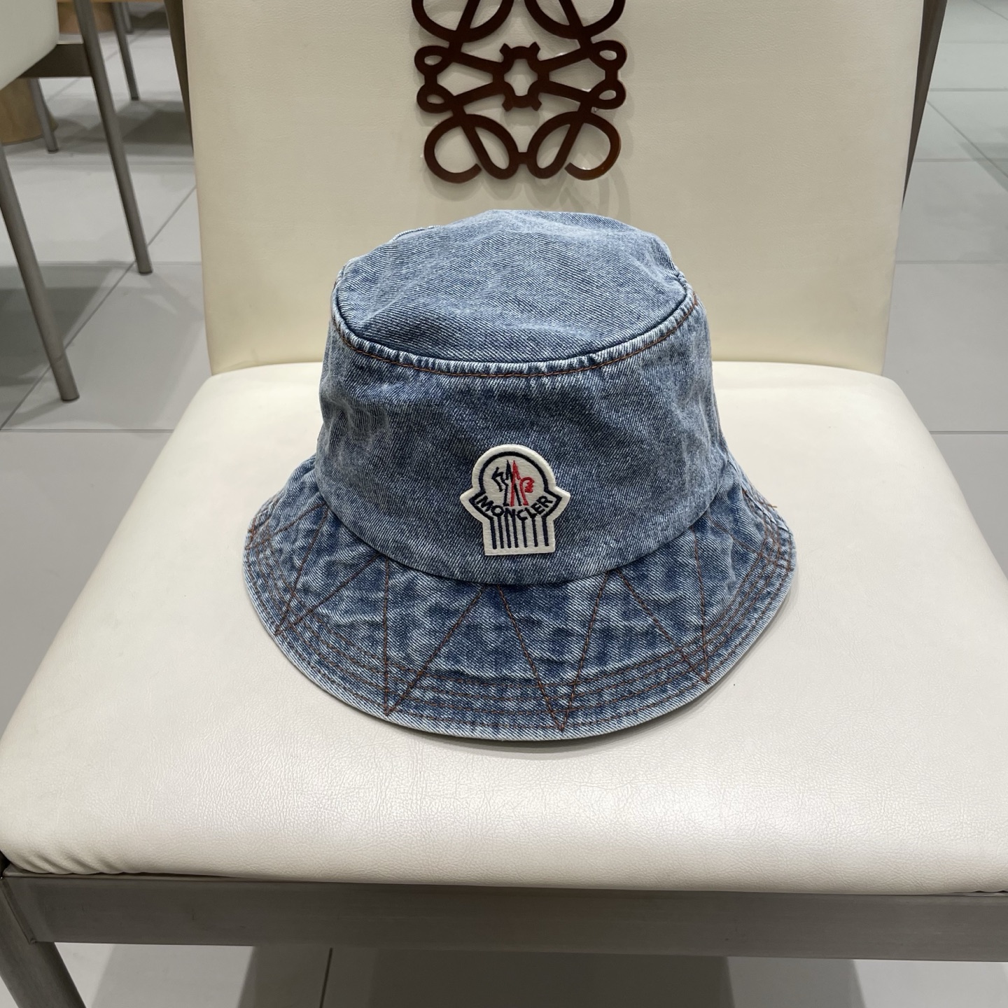 蒙口moncler秋款牛仔渔夫帽，渔夫桶帽，头围57cm