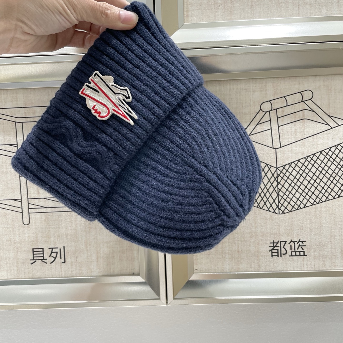 蒙口Moncler盟可睐💥官网经典针织帽，原单复刻.非常柔软亲肤，弹性很好💓有质感又非常百搭的款式~保暖