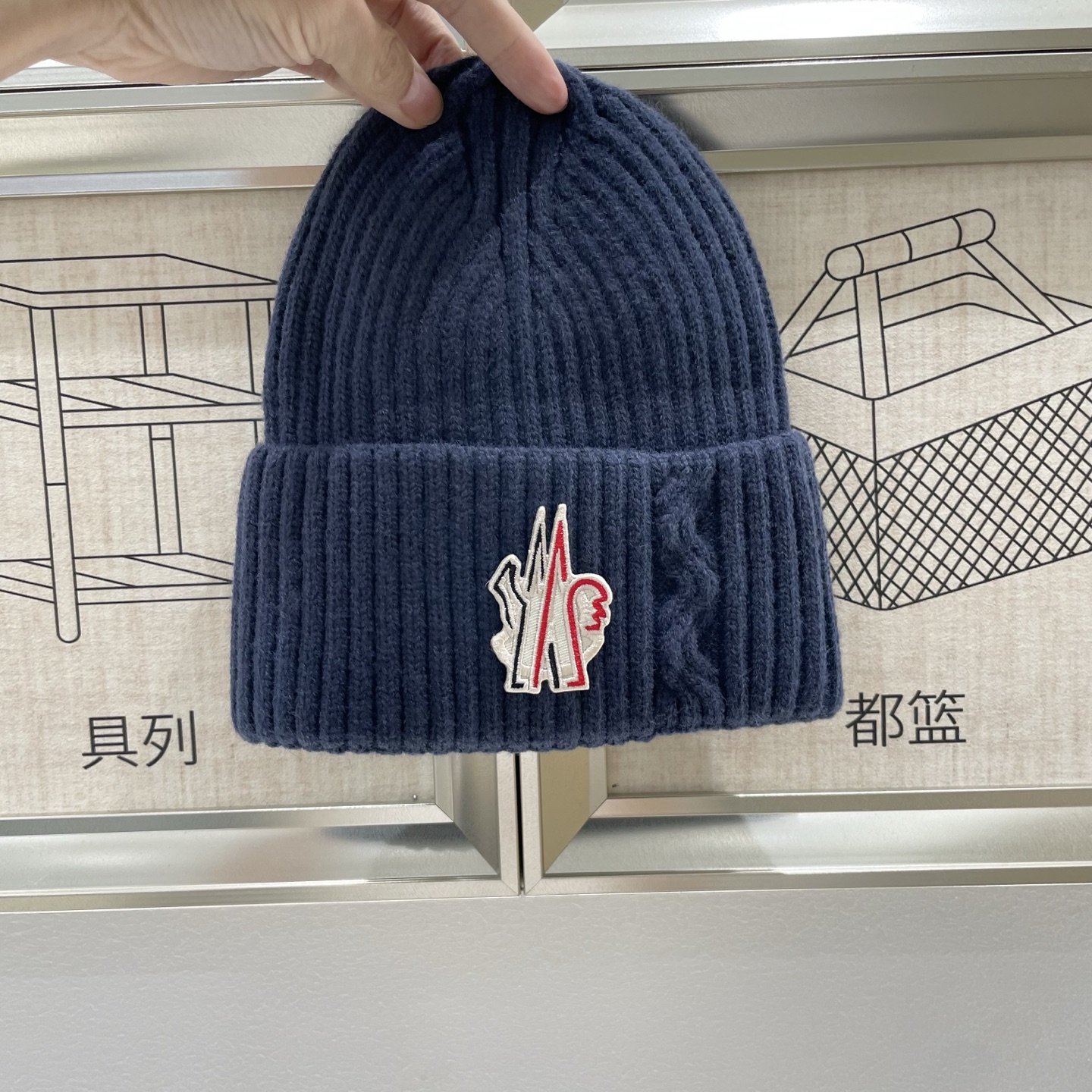 蒙口Moncler盟可睐💥官网经典针织帽，原单复刻.非常柔软亲肤，弹性很好💓有质感又非常百搭的款式~保暖