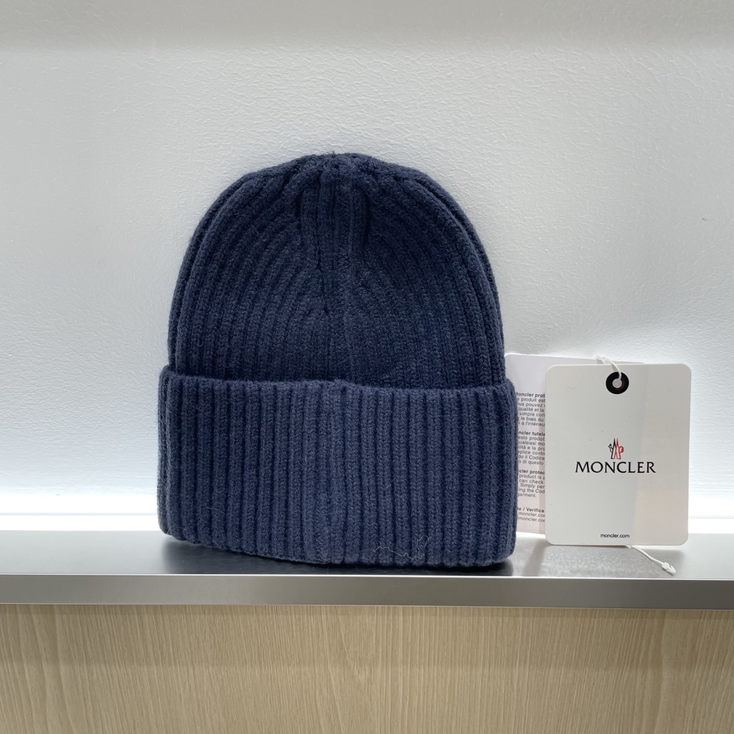 蒙口Moncler盟可睐💥官网经典针织帽，原单复刻.非常柔软亲肤，弹性很好💓有质感又非常百搭的款式~保暖