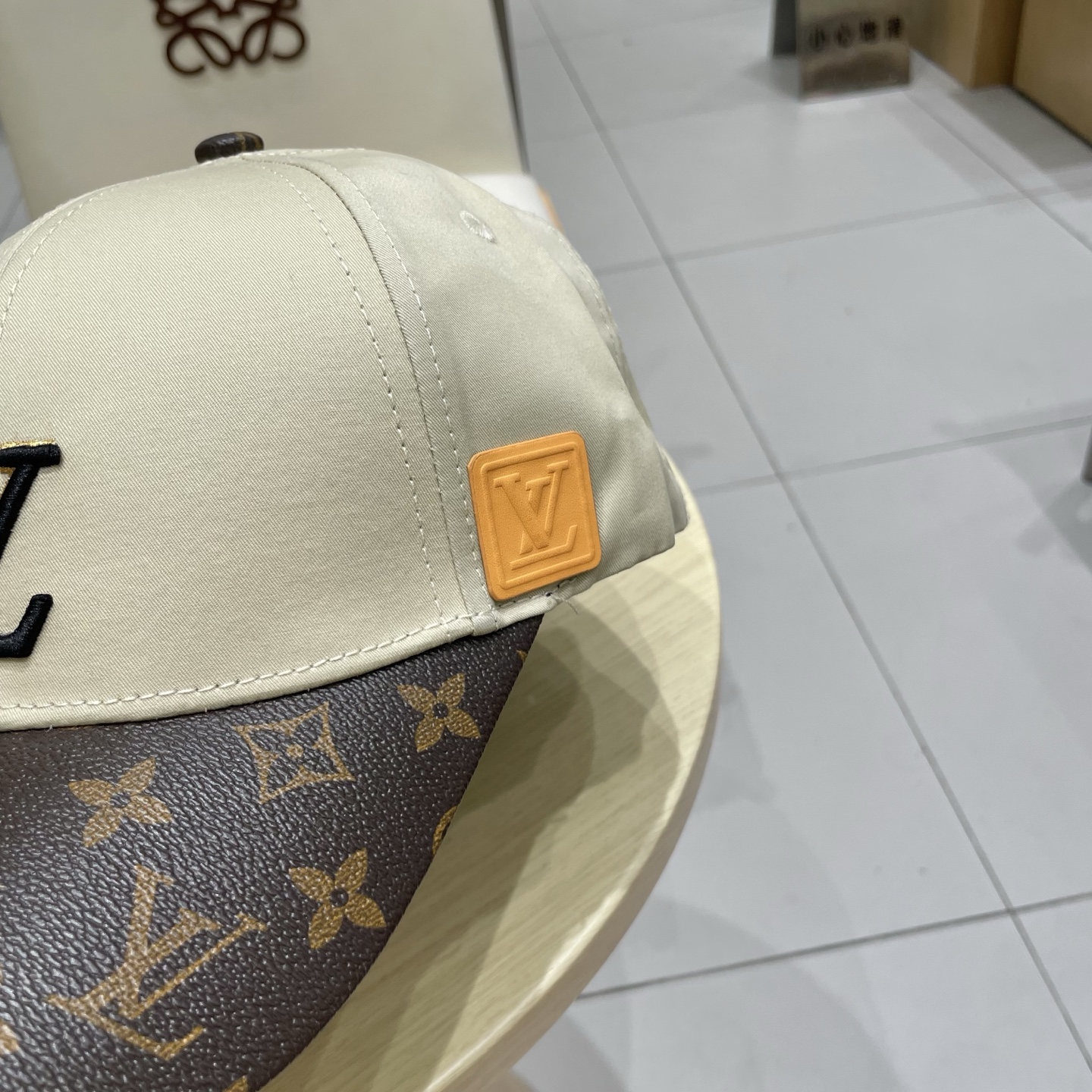 🧢路易威登棒球帽 LouisVuitton😍新款LV棒球帽，重工打造♥️高端大气，百搭款🤗男女通用！跑量