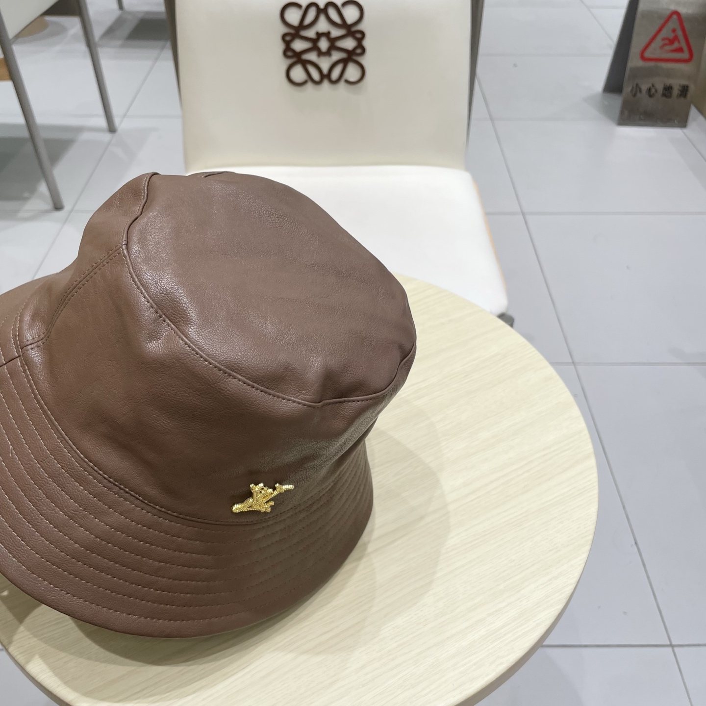  【LV路易威登】2025新款皮边牛仔渔夫帽，大牌同步出货～夏季出街单品