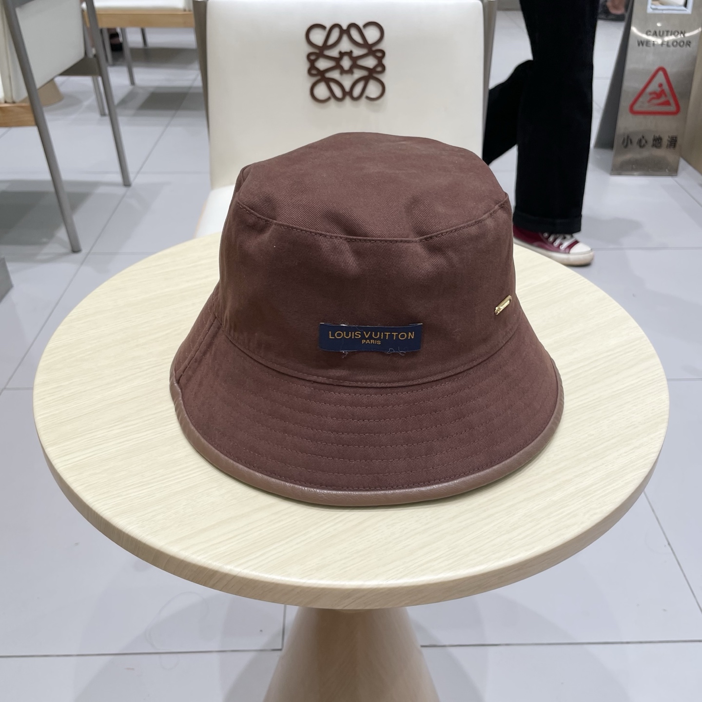  【LV路易威登】2025新款皮边牛仔渔夫帽，大牌同步出货～夏季出街单品