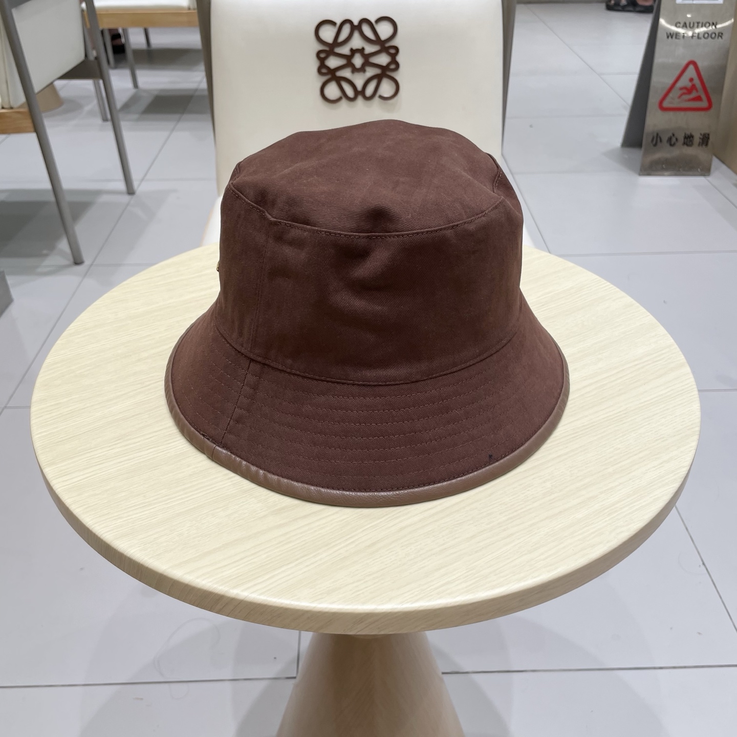  【LV路易威登】2025新款皮边牛仔渔夫帽，大牌同步出货～夏季出街单品