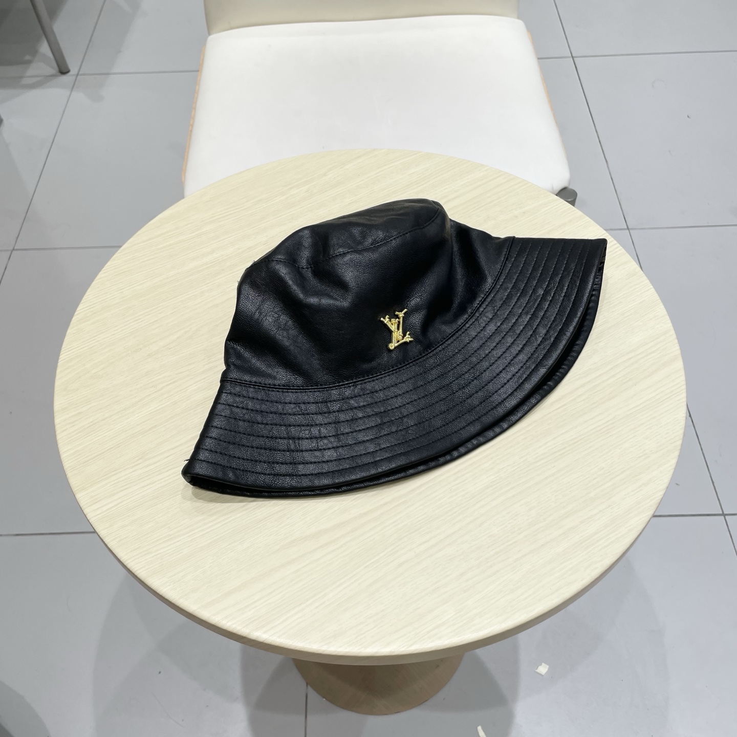  【LV路易威登】2025新款皮边牛仔渔夫帽，大牌同步出货～夏季出街单品