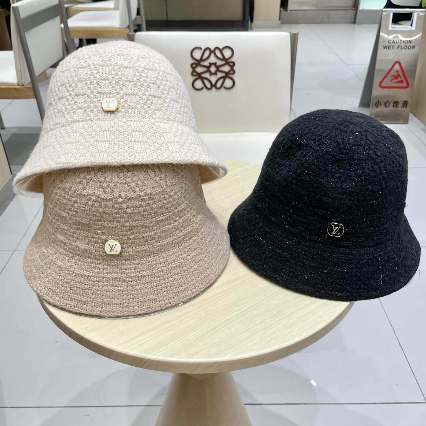 🧢路易威登棒球帽 LouisVuitton😍帽子女2025年新款秋冬羊毛水桶帽显脸小盆帽时尚百搭保暖渔夫