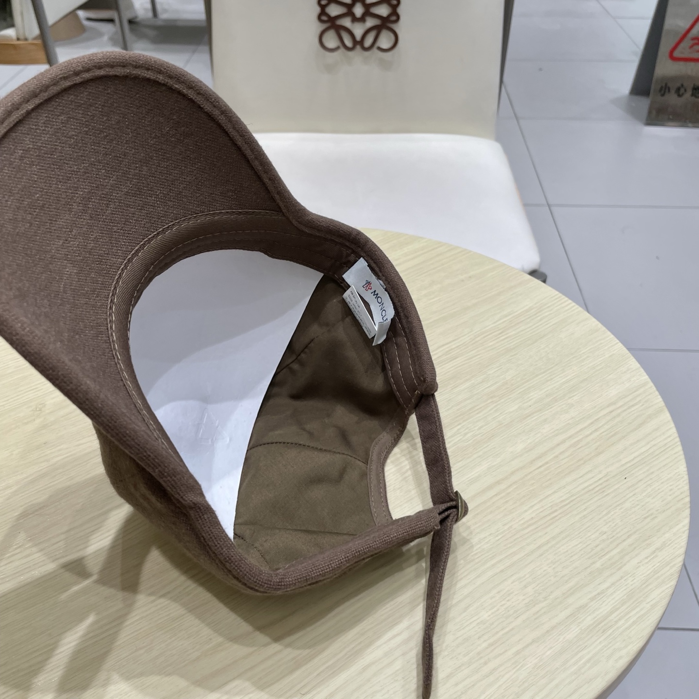 蒙口MONCLER 秋冬新款羊毛棒球帽，年轻时尚潮人穿搭色系，视觉效果超强，立体字母，好看有质感！