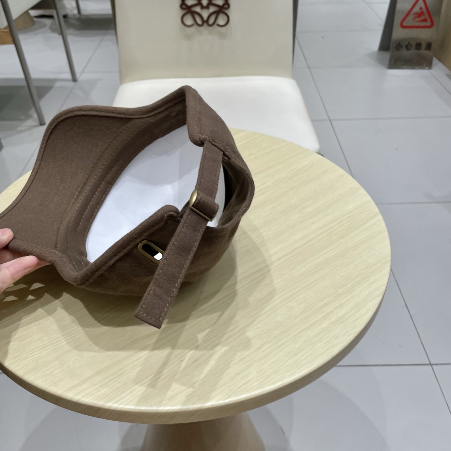 蒙口MONCLER 秋冬新款羊毛棒球帽，年轻时尚潮人穿搭色系，视觉效果超强，立体字母，好看有质感！