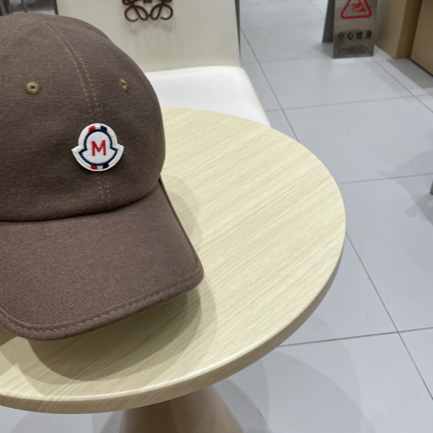 蒙口MONCLER 秋冬新款羊毛棒球帽，年轻时尚潮人穿搭色系，视觉效果超强，立体字母，好看有质感！