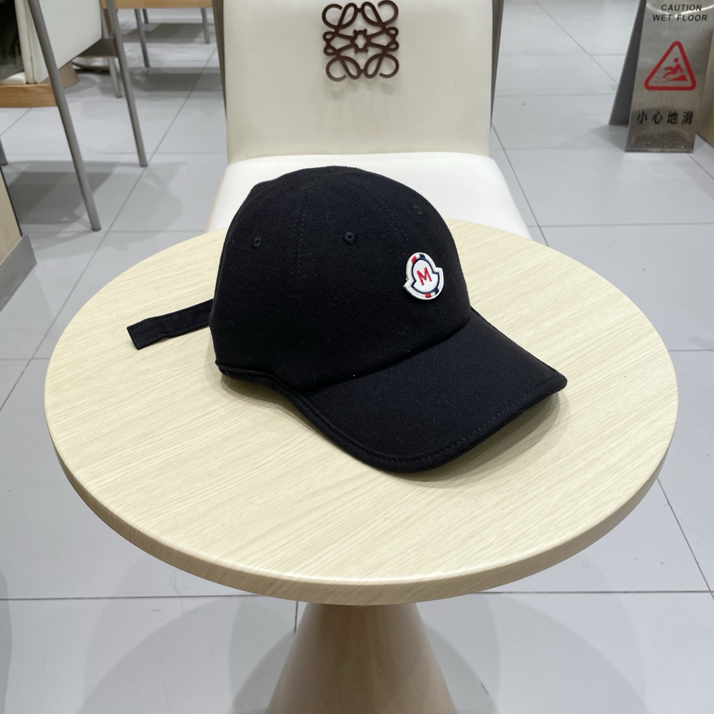 蒙口MONCLER 秋冬新款羊毛棒球帽，年轻时尚潮人穿搭色系，视觉效果超强，立体字母，好看有质感！