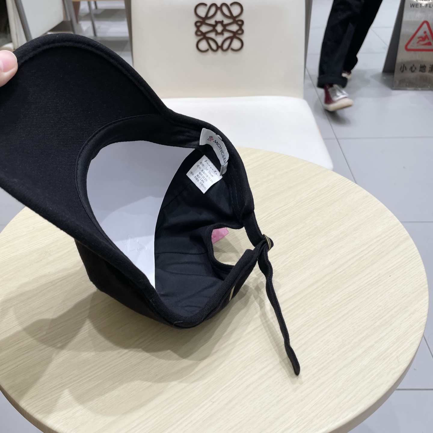 蒙口MONCLER 秋冬新款羊毛棒球帽，年轻时尚潮人穿搭色系，视觉效果超强，立体字母，好看有质感！