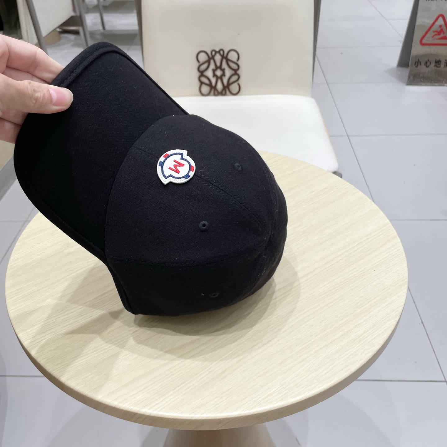蒙口MONCLER 秋冬新款羊毛棒球帽，年轻时尚潮人穿搭色系，视觉效果超强，立体字母，好看有质感！