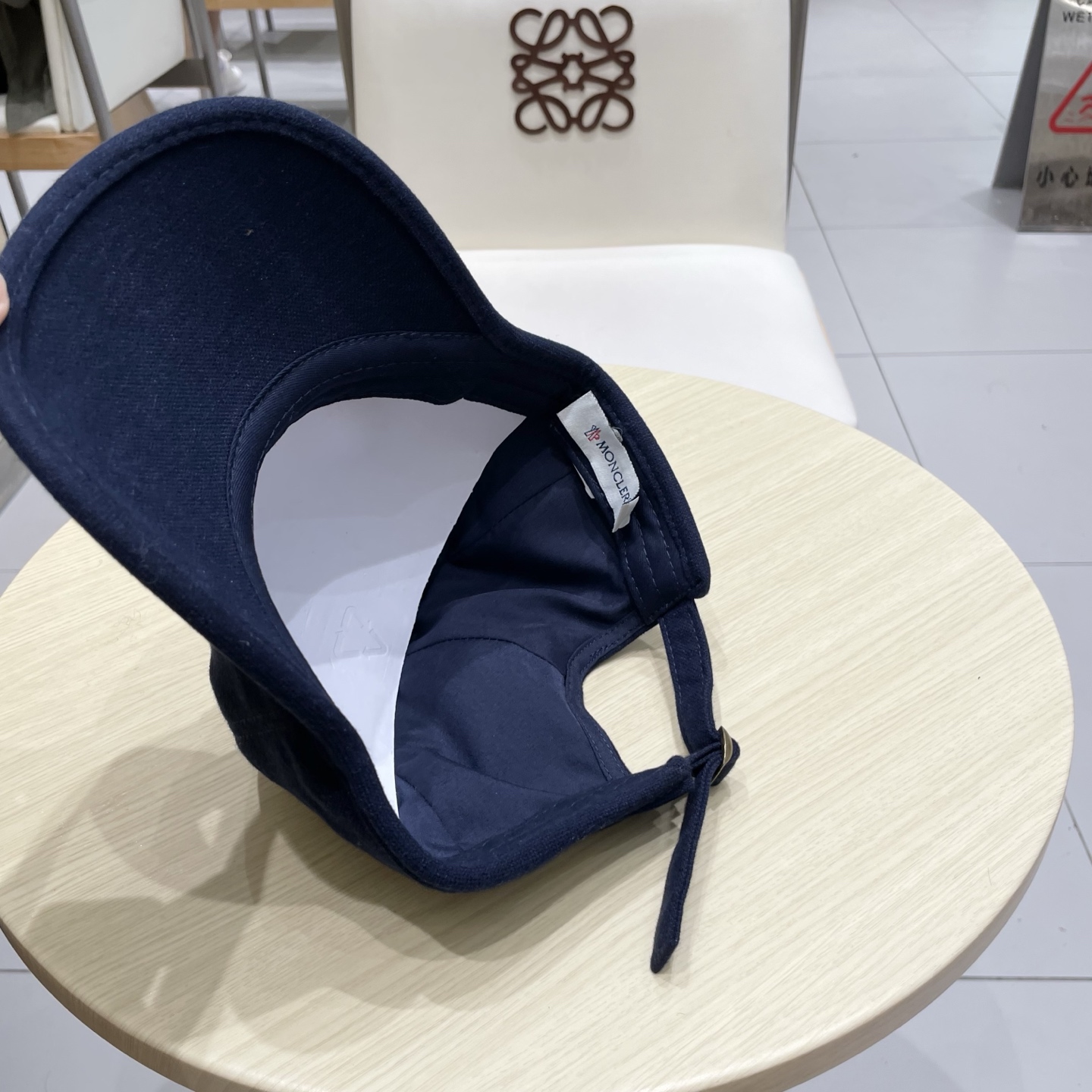 蒙口MONCLER 秋冬新款羊毛棒球帽，年轻时尚潮人穿搭色系，视觉效果超强，立体字母，好看有质感！