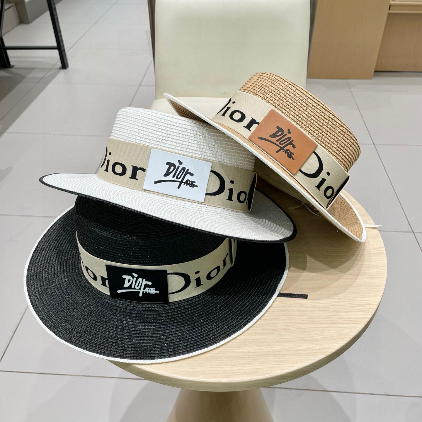 Dior迪奥新款平顶草帽，头围57cm 黑 白卡