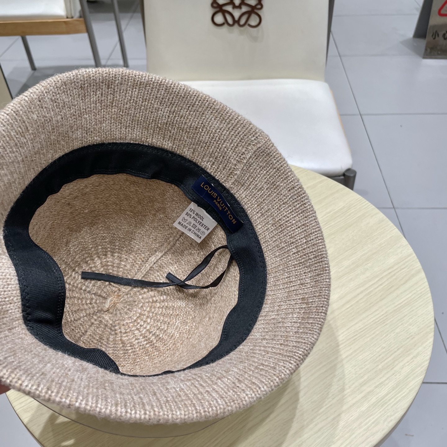 路易威登棒球帽 LouisVuitton😍针织渔夫帽子女秋冬保暖护耳百搭大头围显脸小水桶盆帽