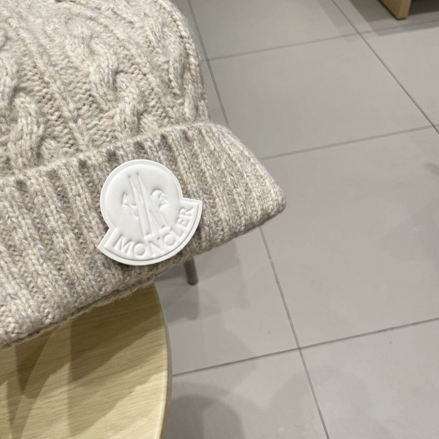 moncler【官网正品】蒙口米色针织帽男女秋冬季毛线帽百搭显脸小保暖冷帽