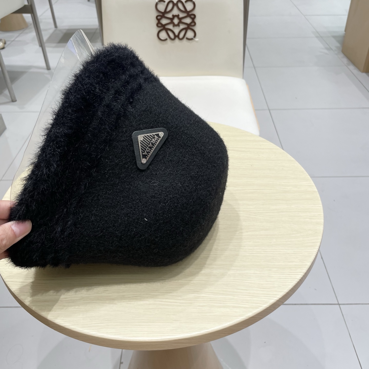 Prada普拉达女秋冬韩版针织渔夫帽素颜遮脸水桶帽韩版百搭显脸小毛绒盆帽