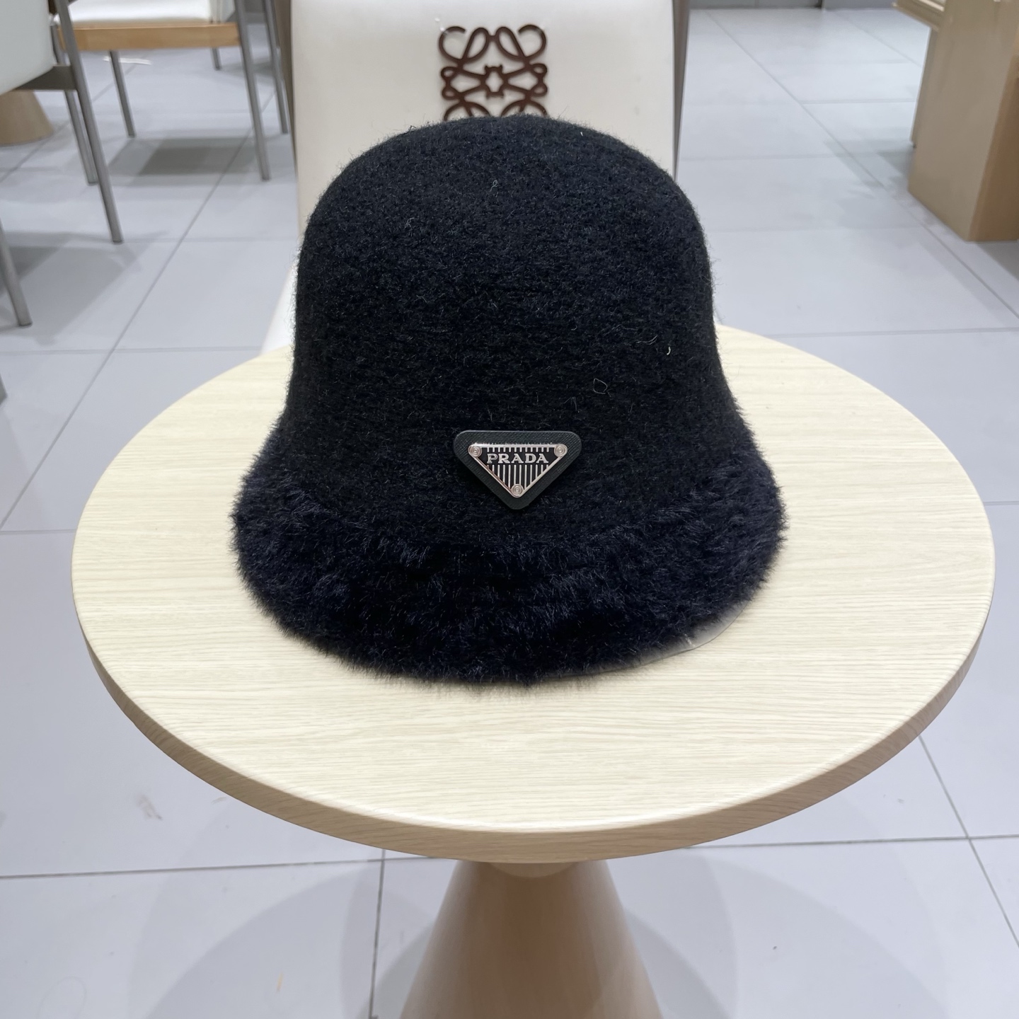 Prada普拉达女秋冬韩版针织渔夫帽素颜遮脸水桶帽韩版百搭显脸小毛绒盆帽