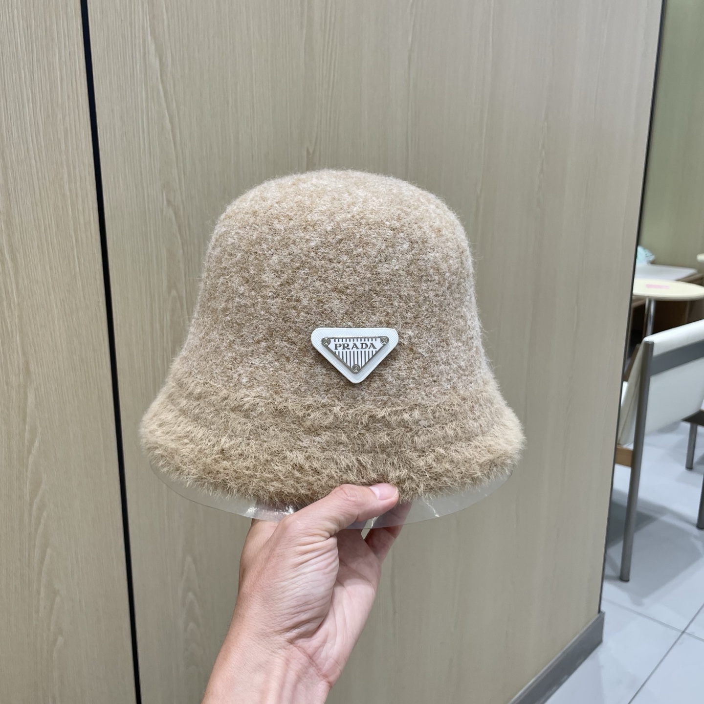 Prada普拉达女秋冬韩版针织渔夫帽素颜遮脸水桶帽韩版百搭显脸小毛绒盆帽