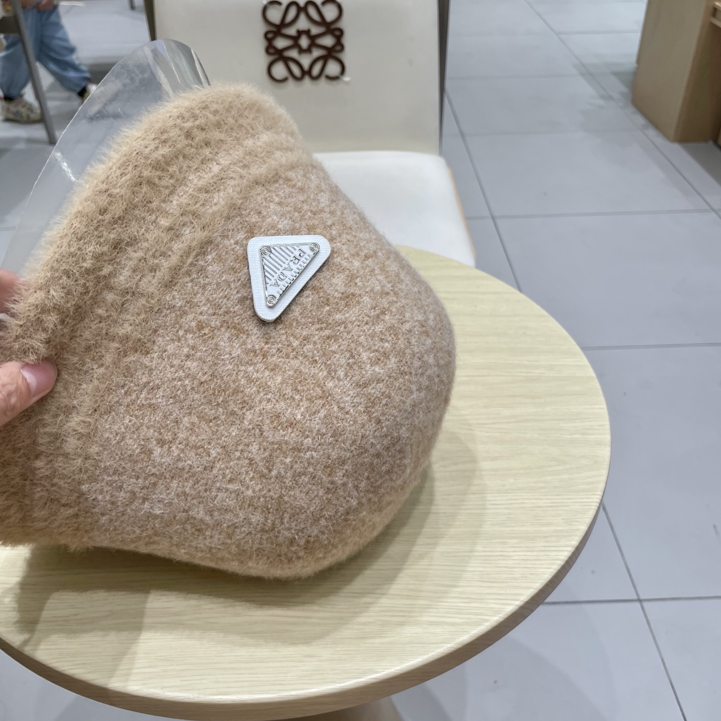 Prada普拉达女秋冬韩版针织渔夫帽素颜遮脸水桶帽韩版百搭显脸小毛绒盆帽