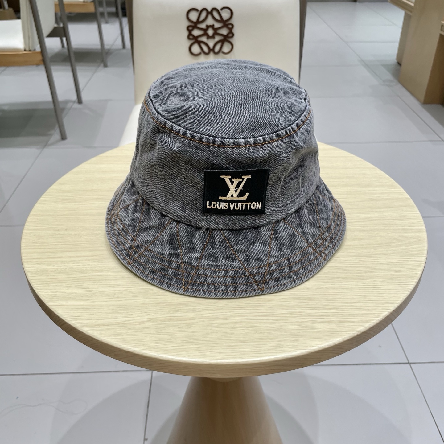  LV牛仔渔夫帽，头围57cm