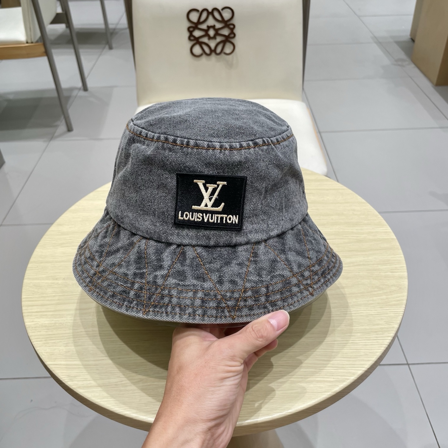  LV牛仔渔夫帽，头围57cm