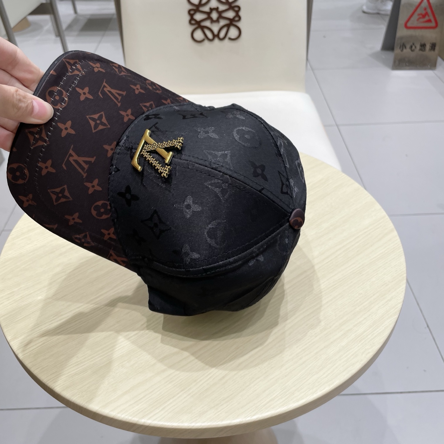  LV路易威登棒球帽  轻盈透气。完美版型，独家实物拍摄，男女适用