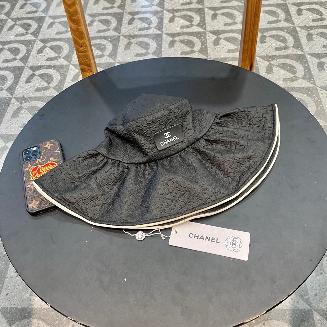 【CHANEL香奈儿】2024新款原单渔夫帽，遮阳又超好搭配，出街单品