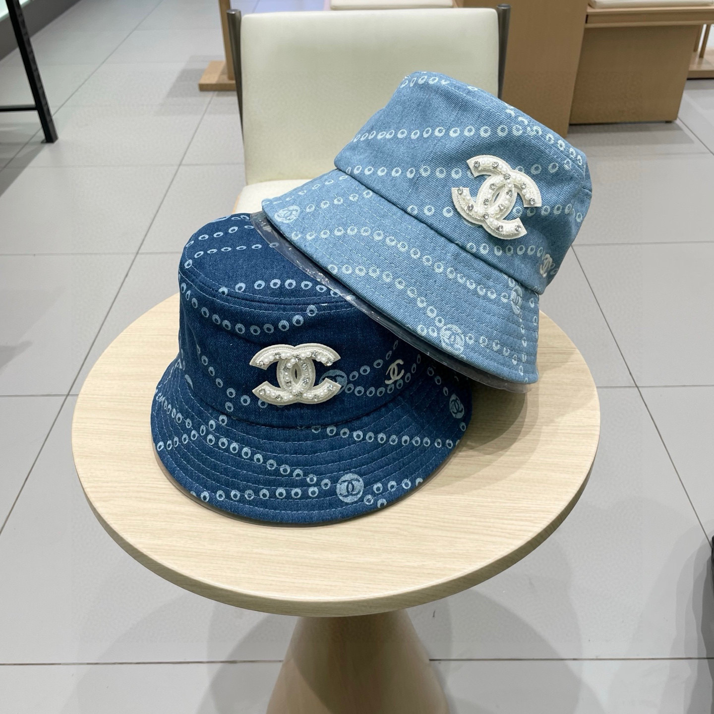 Chanel香奈儿蓝色珍珠牛仔渔夫帽
