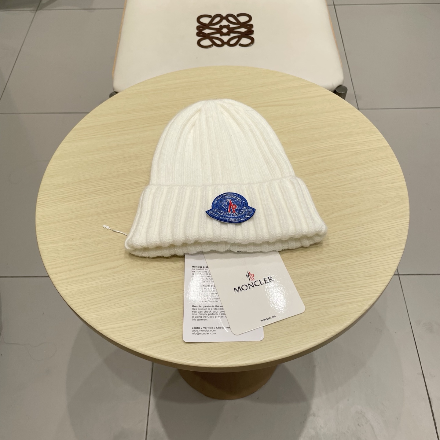 蒙口Moncler盟可睐💥新款经典针织帽，非常柔软亲肤，弹性很好💓有质感又非常百搭的款式~保暖的 羊绒毛