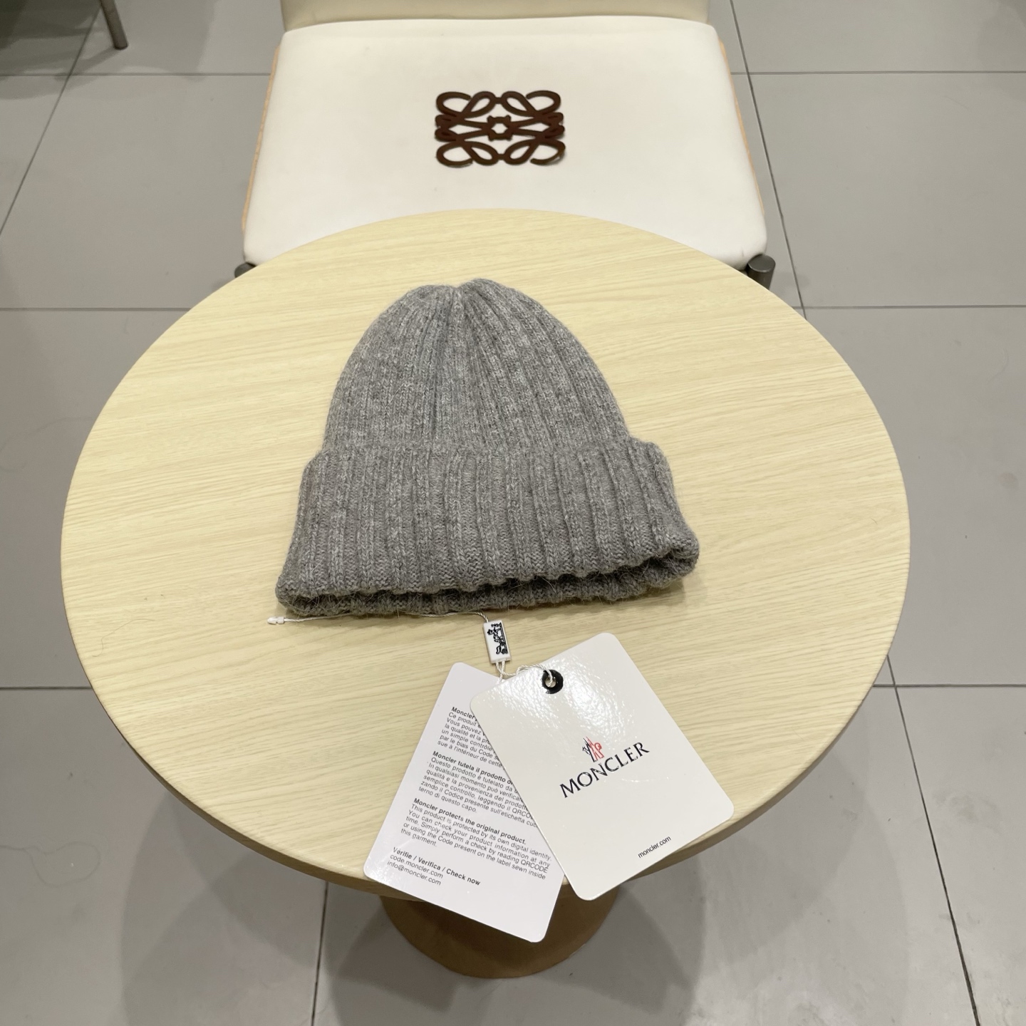 蒙口Moncler盟可睐💥新款经典针织帽，非常柔软亲肤，弹性很好💓有质感又非常百搭的款式~保暖的 羊绒毛