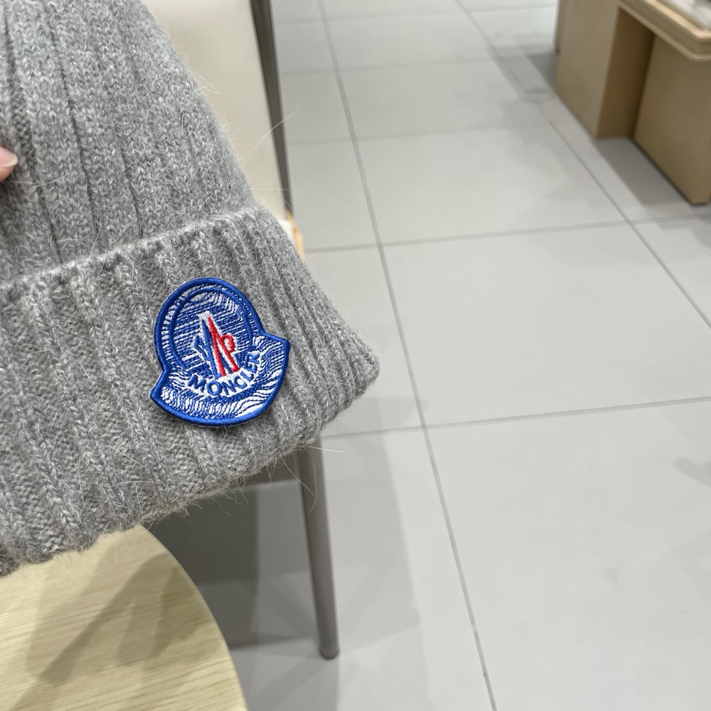 蒙口Moncler盟可睐💥新款经典针织帽，非常柔软亲肤，弹性很好💓有质感又非常百搭的款式~保暖的 羊绒毛