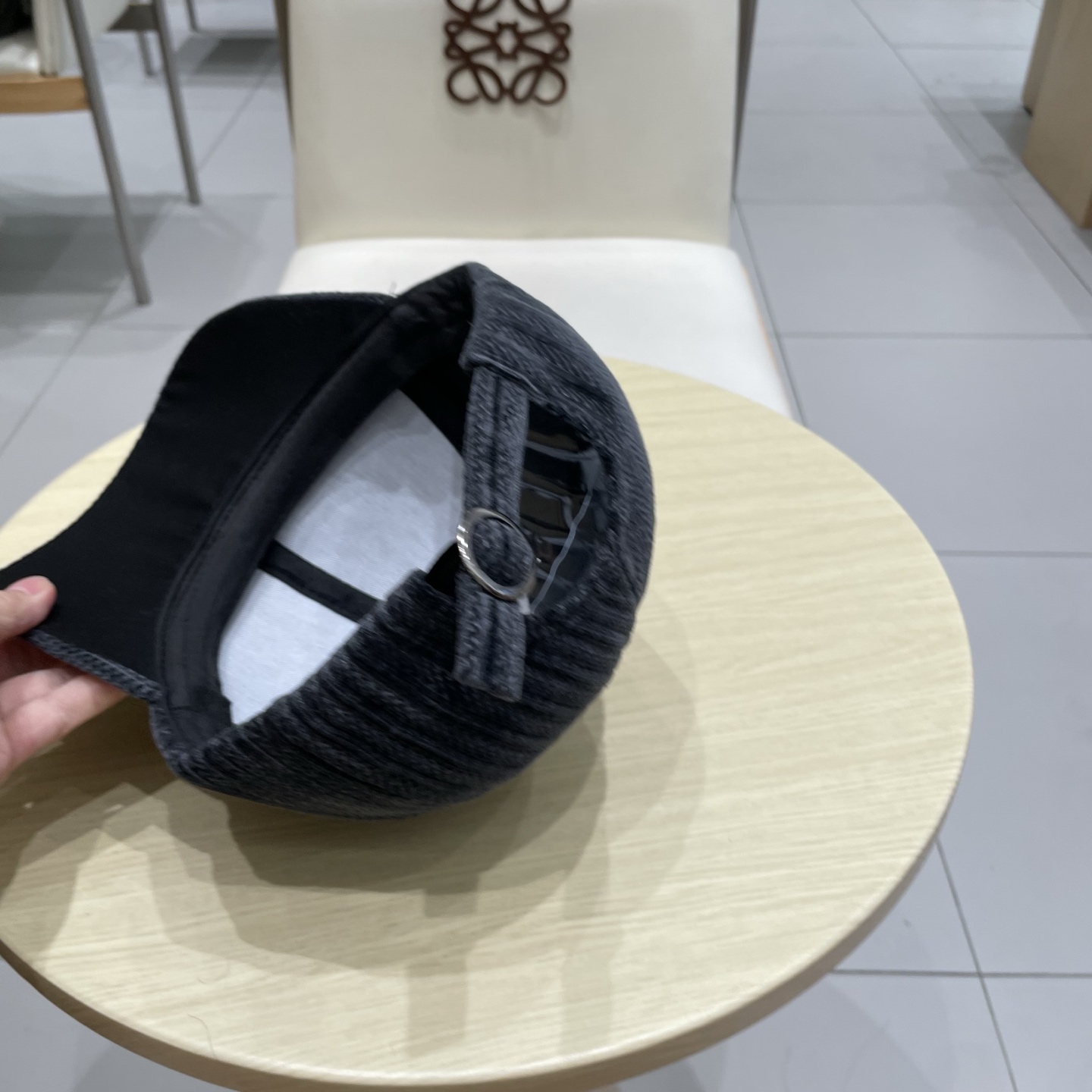   蒙口MONCLER新款棒球帽，时尚炸街单品，风格很OK，网红.时尚博主的最爱！高品质舒凹造型很好看