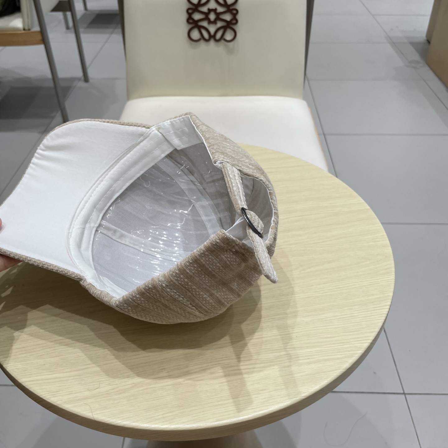   蒙口MONCLER新款棒球帽，时尚炸街单品，风格很OK，网红.时尚博主的最爱！高品质舒凹造型很好看