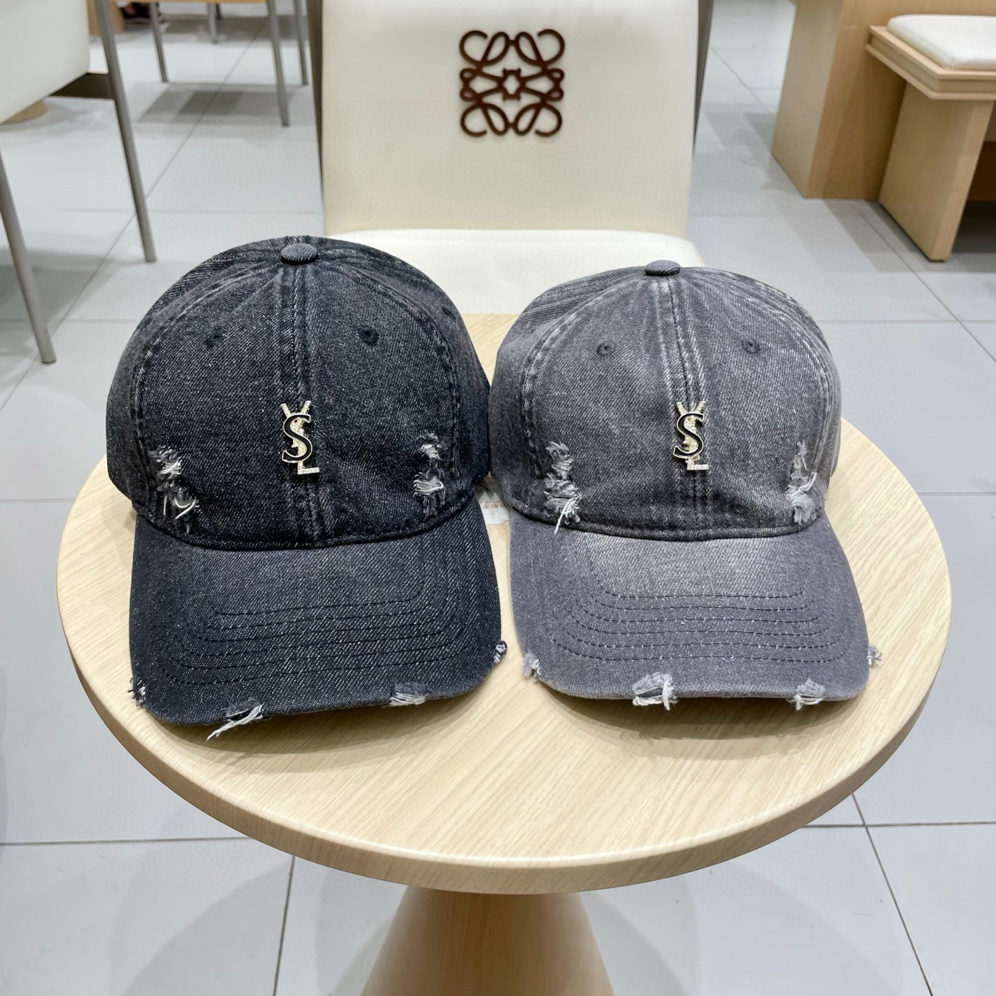  💛YSL圣罗兰】2025新款专柜棒球帽，经典款，细节做工都很精致，‼️经典四季款，男女款